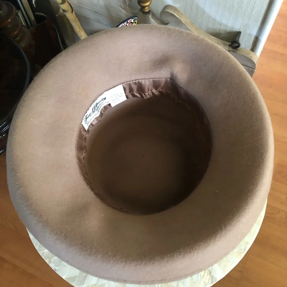 Vintage Tan Wool Hat - Picture 9 of 10